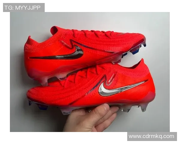 球星赠送足球鞋背后真相是谁出钱买的揭秘